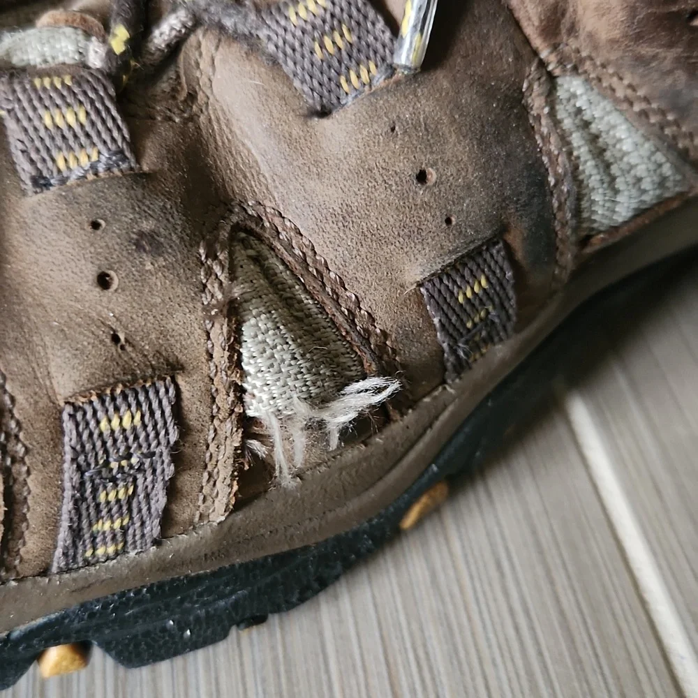 KEEN Siskiyou Mid Waterproof Leather Hiking Boots Sz 13